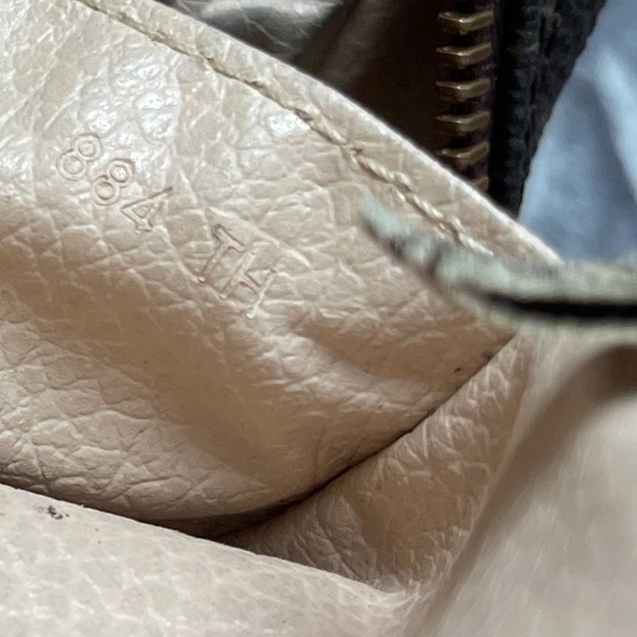 Louis Vuitton Cosmetic Toiletry Monogram Bag - Picture 9 of 10